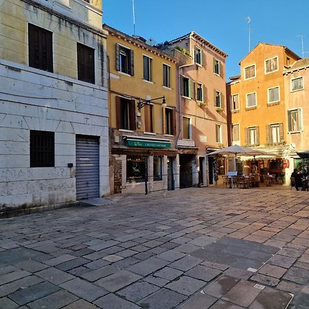 Veneziacentopercento La Forcola Apartment, Next To Rialto Bridge Ngoại thất bức ảnh