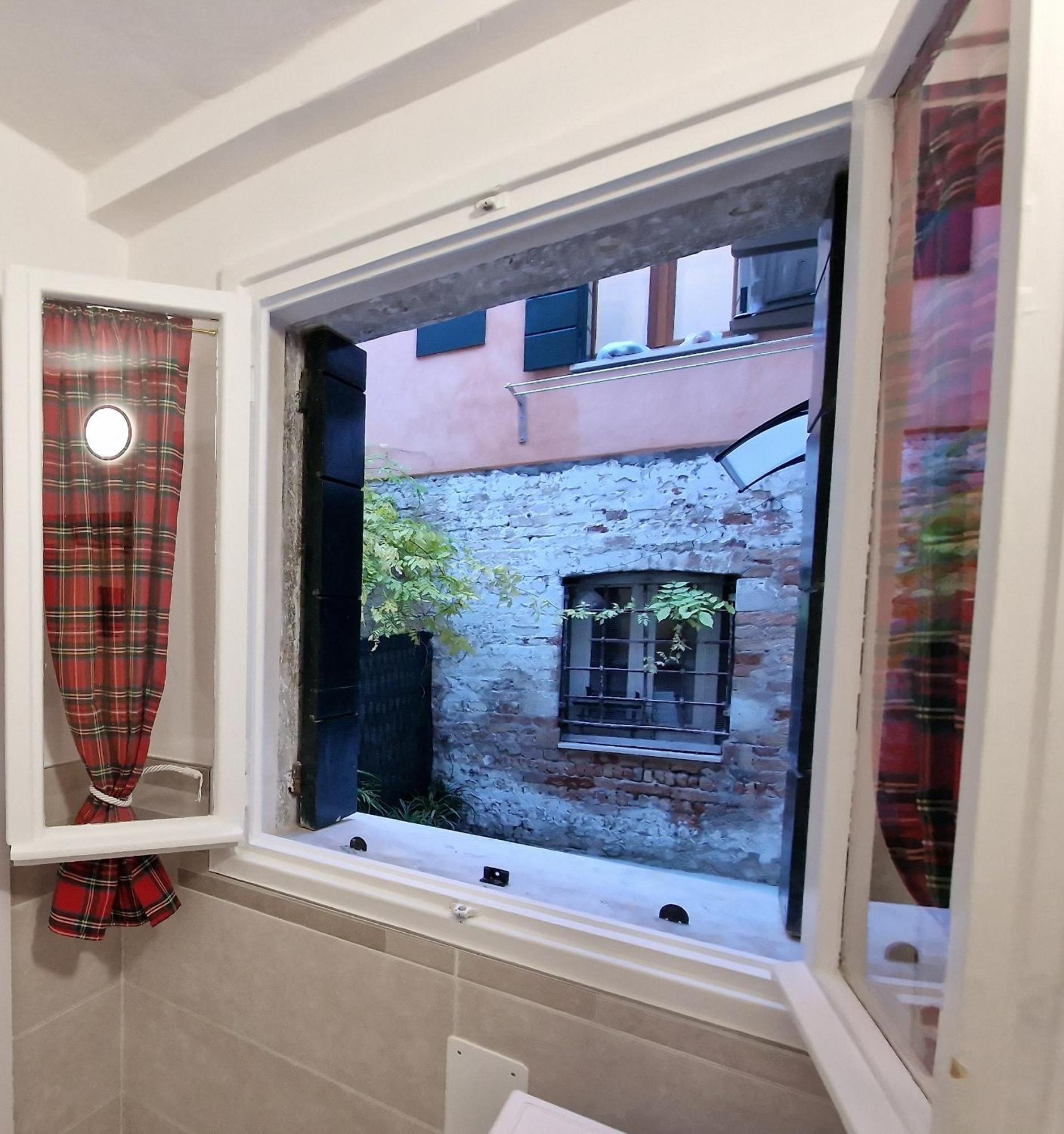 Veneziacentopercento La Forcola Apartment, Next To Rialto Bridge Ngoại thất bức ảnh