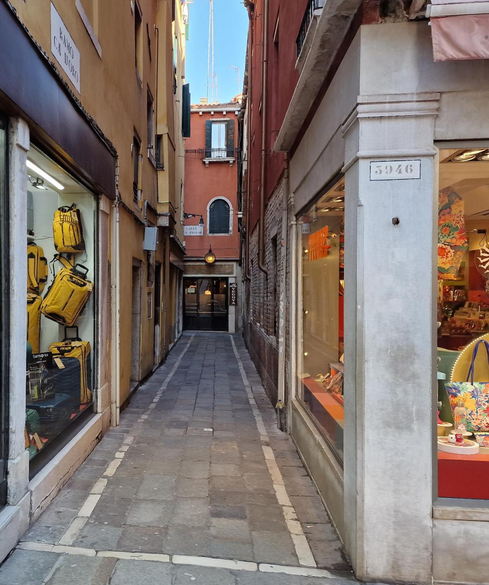 Veneziacentopercento La Forcola Apartment, Next To Rialto Bridge Ngoại thất bức ảnh